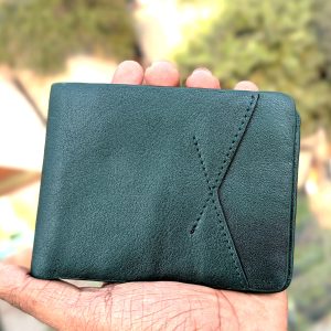 Sleek Vault Short Wallet (Green)